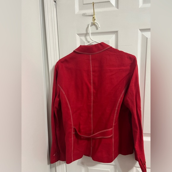 Beautiful red jacket - Picture 2 of 2